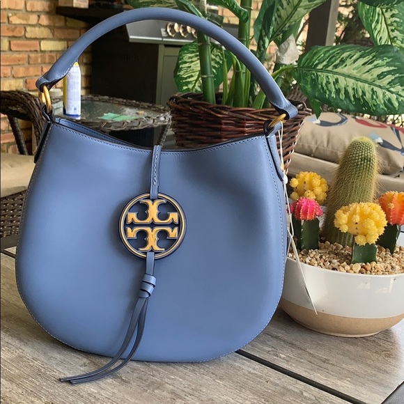 Tory Burch Handbags - Tory Burch Hobo Bag